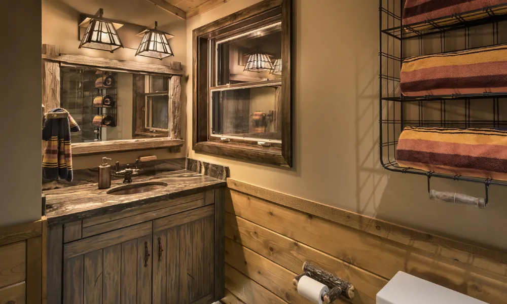 9. Bathroom Walls Decorated With Barn Wood