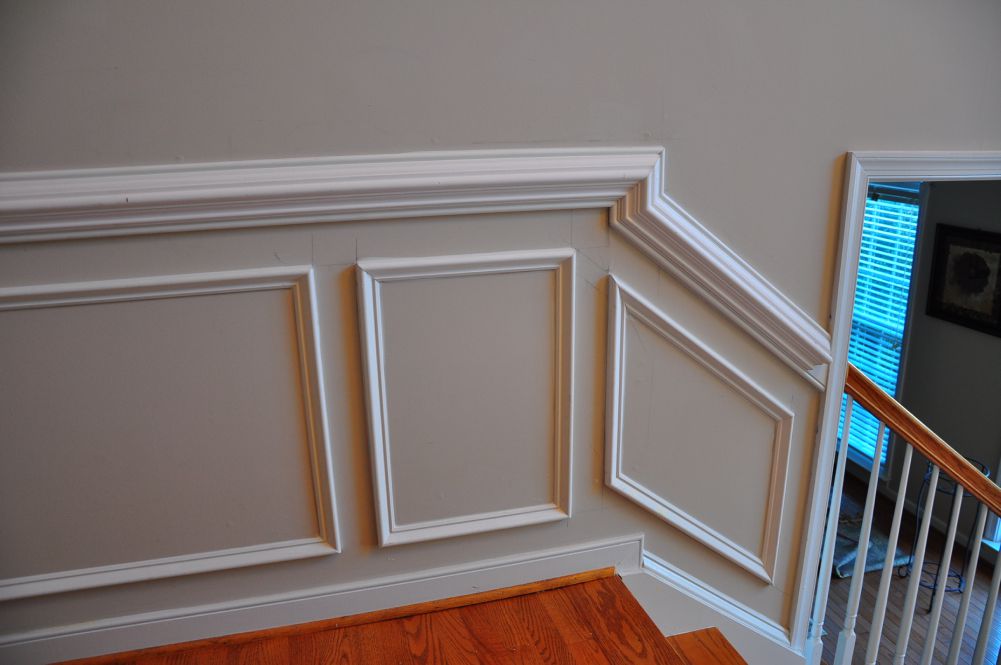 Pros and Cons of Wainscoting and Chair Rail